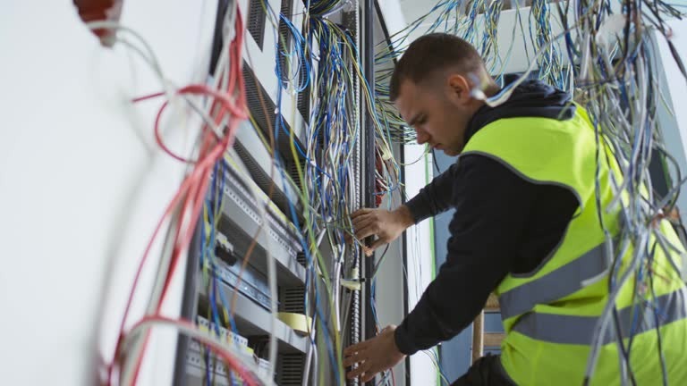Top Benefits of Choosing a Local electrician san antonio